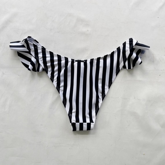 [Kendall & Kylie] NWT ruffle stripe bikini bottom only size large - Picture 6 of 8